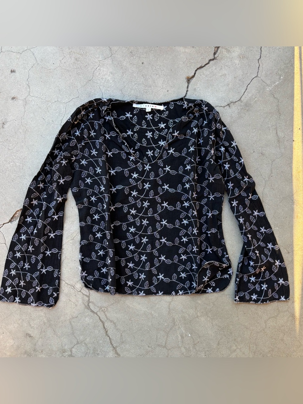 Studio M Embroidered Black Gauze Cotton Blouse L Boho Peasant V-Neck Top